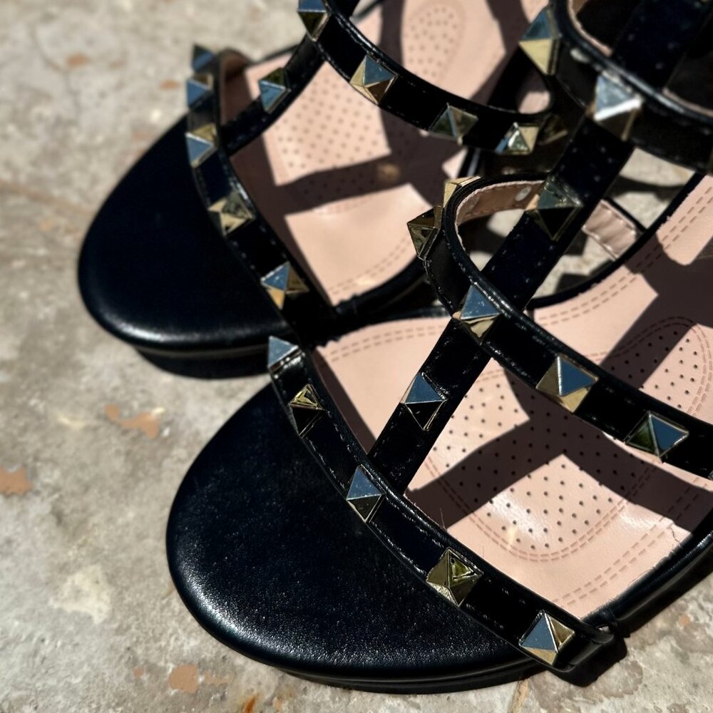 Studded Black Strappy Block Heel Sandals - Unbranded - Picture 5 of 9